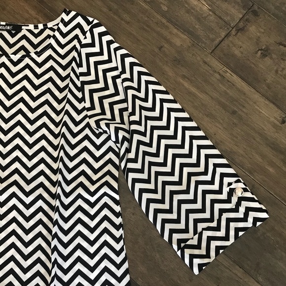 Wmns shift blouse - Picture 2 of 3